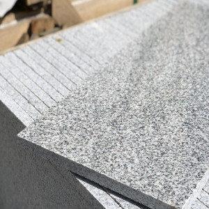 Гранитная плитка для мощения (Paving granite tile) G603 600x300x18мм P