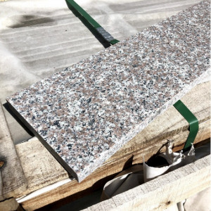 Гранитная плитка для мощения (Paving granite tile) G664 1500x150x20мм P