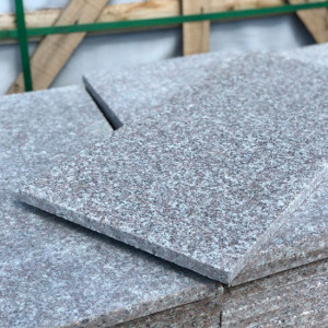 Гранитная плитка для мощения (Paving granite tile) G664 600x300x18мм F