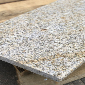 Гранитная плитка для мощения (Paving granite tile) G682 1500x350x20мм P