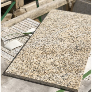 Гранитная плитка для мощения (Paving granite tile) G682 600x300x18мм P