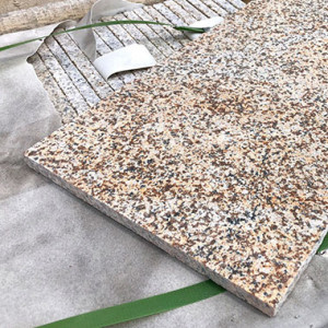 Гранитная плитка для мощения (Paving granite tile) G682 600x600x18мм P