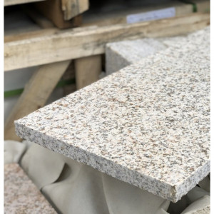 Гранитная плитка для мощения (Paving granite tile) G682 1500x350x30мм F