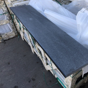 Гранитная плитка для мощения (Paving granite tile) Absolute Black 1500x350x30мм F