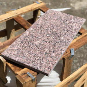 Гранитная плитка для мощения (Paving granite tile) Imperial Red 600x300x18мм F