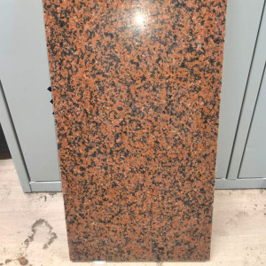 Гранитная плитка для мощения (Paving granite tile) Rossa Red 600x300x18мм P