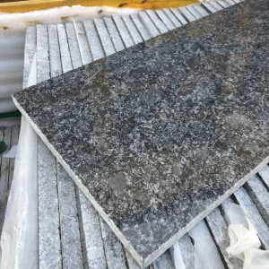 Гранитная плитка для мощения (Paving granite tile) Steel Gray 600x300x18мм P