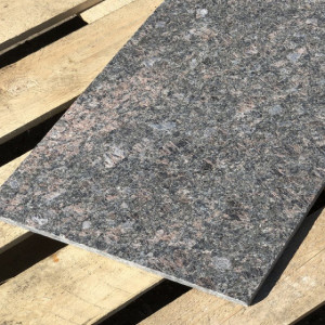 Гранитная плитка для мощения (Paving granite tile) Tan Brown 600x300x18мм F